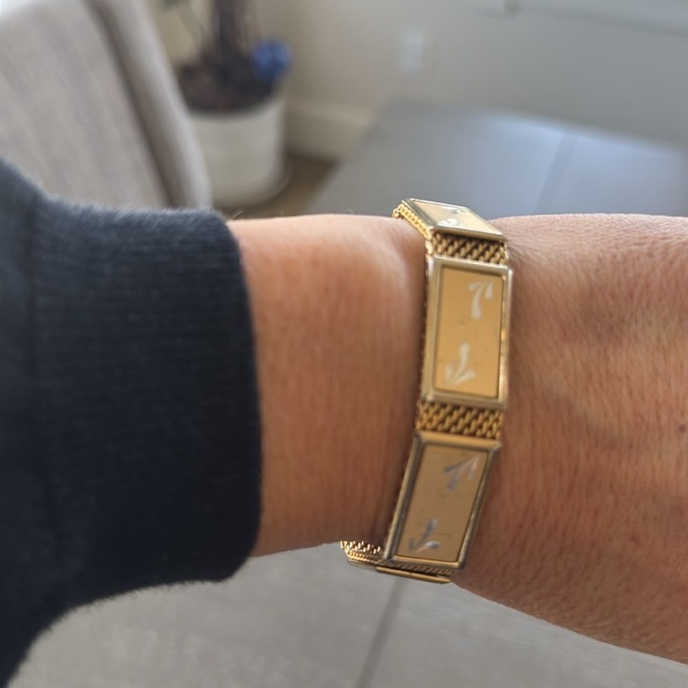 Vintage Fashion Bracelet 2 Tone Gold/Silver Mesh Base Diamond Cut Details GUC